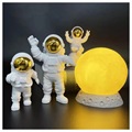 Dekorativ Astronaut Figuriner med Månen Lampa - Guld / Gul