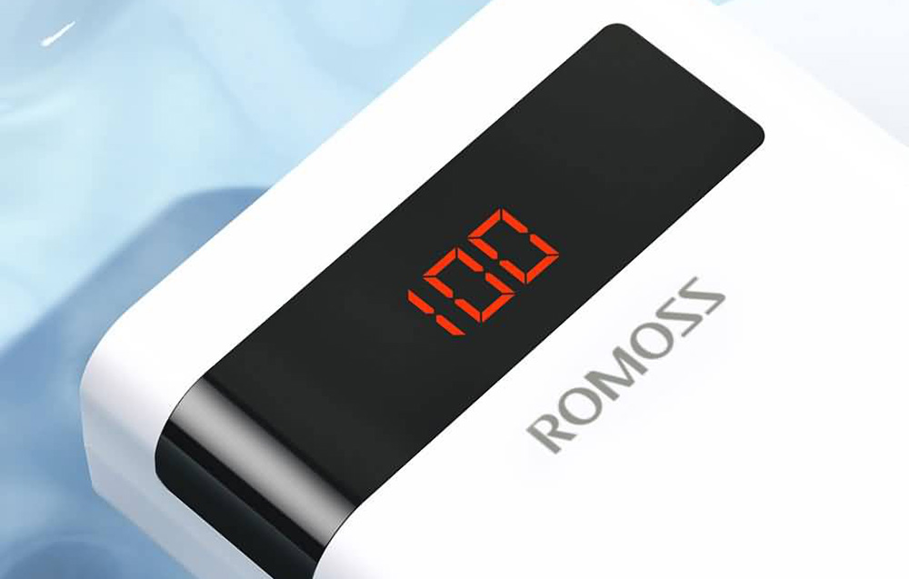 Romoss Sense 8P+ Power Bank 30000mAh med LED-display - 2xUSB-A, USB-C - Vit