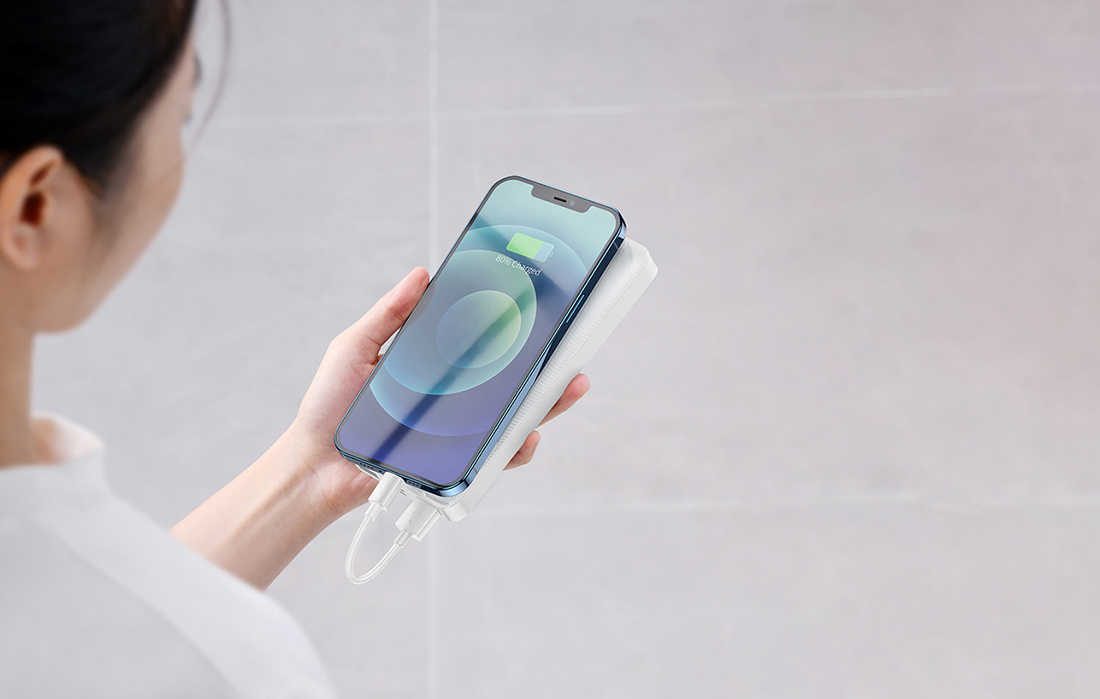 Baseus Bipow Power Bank med digital display 15W och 30000mAh - Vit