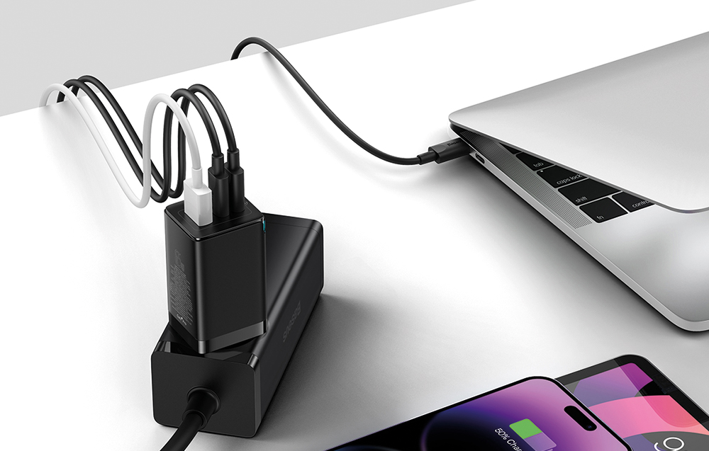 Baseus GaN5 Pro 65W väggladdare - 2xUSB-C, USB-A - Svart